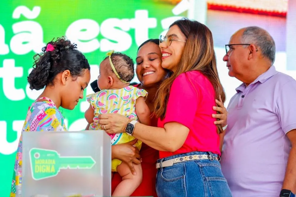 Prefeitura entrega 50 unidades habitacionais em Programação Especial para o Dia das Mães
