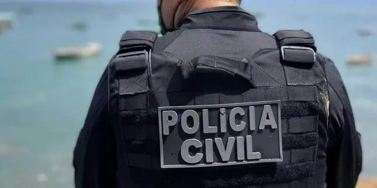 Professor suspeito de estuprar as alunas e as próprias filhas é preso no bairro da Terra Firme