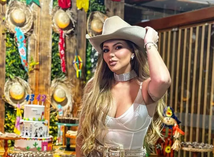 Vanessa Rios, cantora do Capim com Mel, morre aos 42 anos de idade