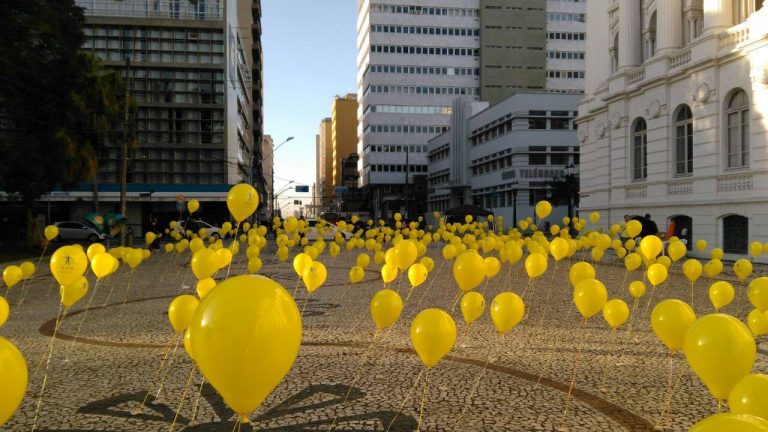Seminário busca envolver a sociedade na prevenção contra o suicídio e a automutilação