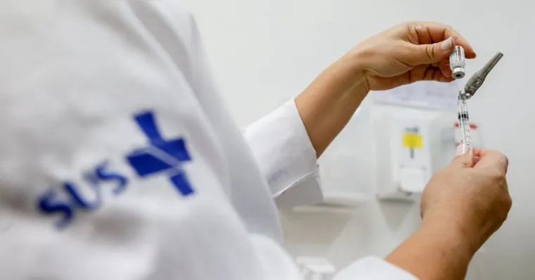 Laboratórios já conduzem pesquisas para criar vacinas específicas, incluindo o Instituto Butantan no Brasil. | Paulo Pinto / Agência Brasil