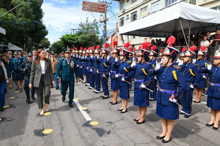 Governadora Hana Ghassan cita avanços na segurança e reforço do efetivo na celebração de Tiradentes, patrono da PM