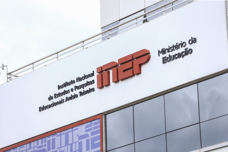 Inep abre licitação para contratar aplicadora do Enem 2023