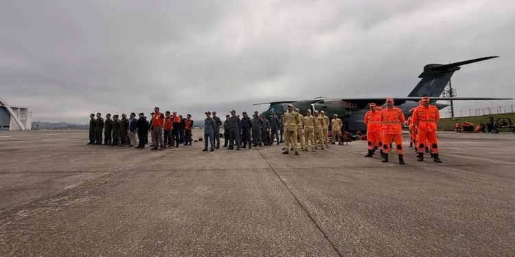 Governo federal resgata 13 brasileiros na Venezuela após terremoto fechar aeroporto da capital. (Divulgação | Corpo de Bombeiros)