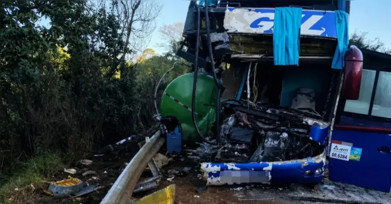 As imagens mostram a gravidade do acidente que resultou nas mortes das romeiras | Divulgação/CBM-MG