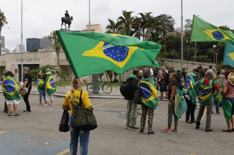 Bolsonaristas desmontam acampamento em frente ao Comando Militar no RJ