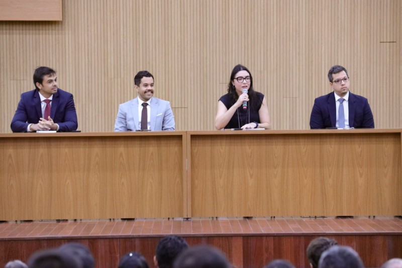 PGE realiza curso e lança manual para aplicação da nova Lei de Licitações