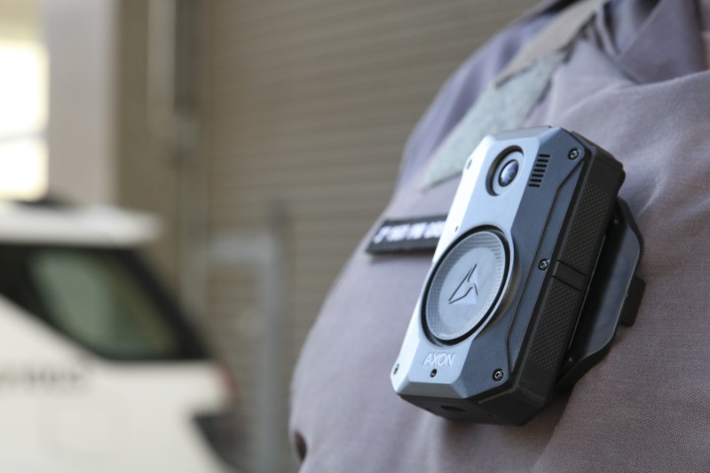 Uso de câmeras em uniformes de PMs pode ser expandido, diz secretário