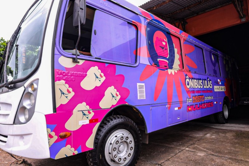 Com 'Ônibus Lilás', Estado leva serviços e cidadania à mulher em Belém e no interior