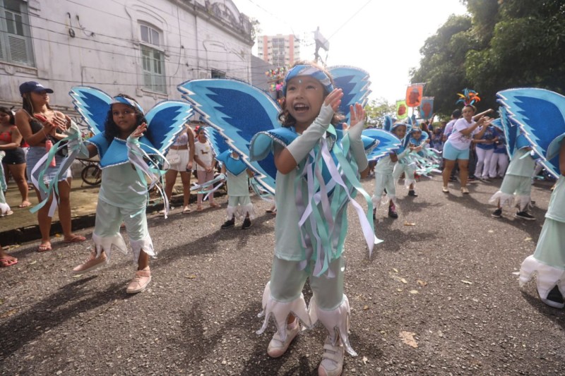 Curro Velho leva a alegria do carnaval para as ruas do bairro do Telégrafo neste sábado (11)