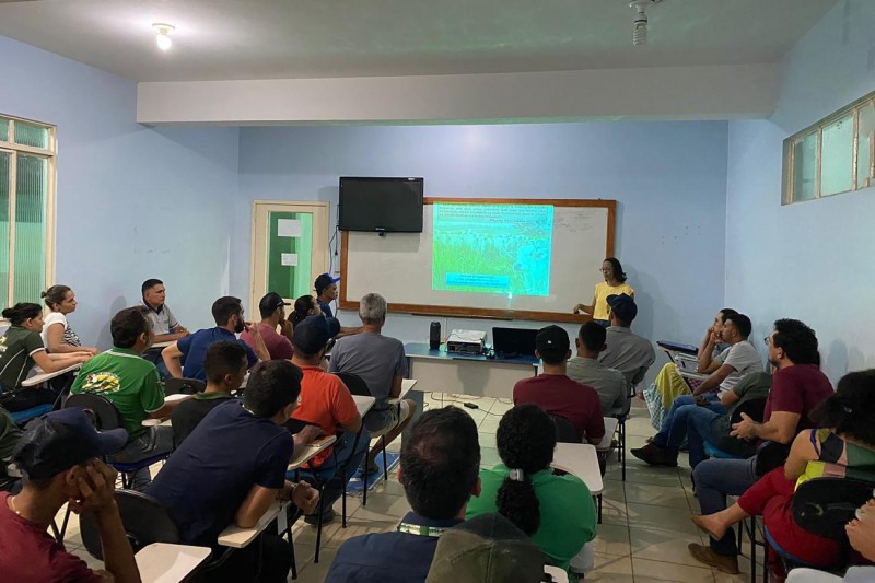 Revendas que comercializam produtos de uso veterinário têm capacitação da Adepará