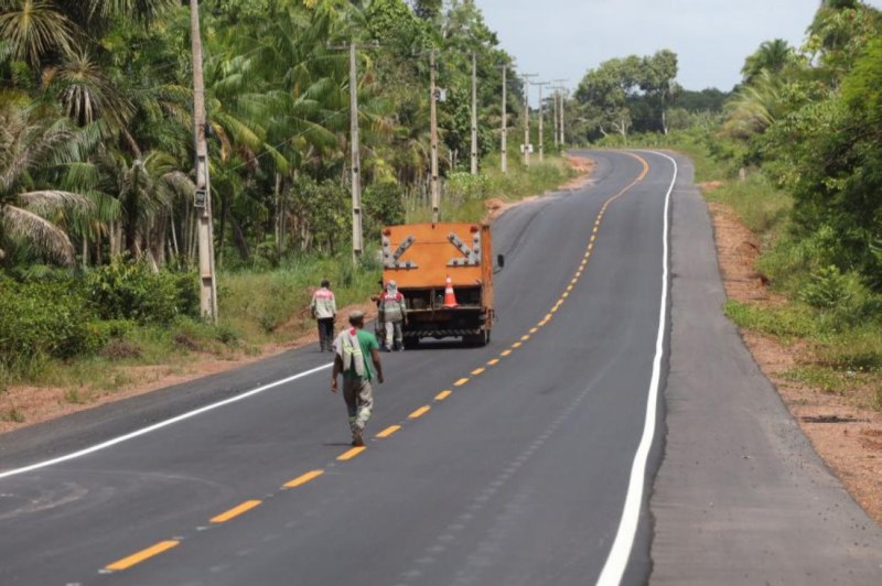Setran conclui asfalto e trabalha na sinalização da rodovia PA-140 