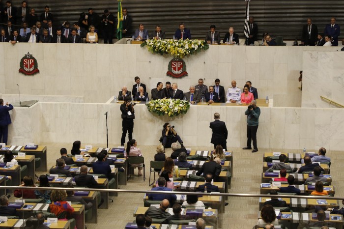 Deputados tomam posse e PL vai comandar a presidência da Alesp