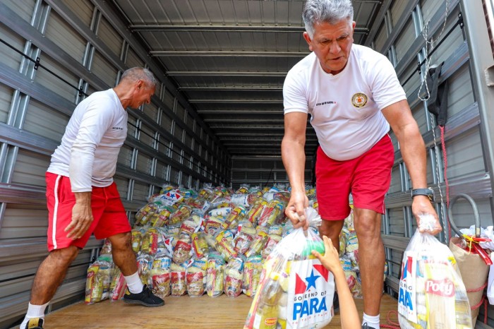 Governo do Pará entrega 10 toneladas de alimentos a indígenas da etnia Parakanã