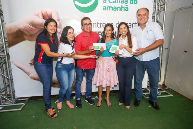 Cartão Reforma e Construção: Prefeitura leva benefício a 58 famílias