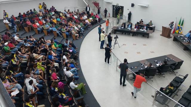 Legislativo realiza primeira Sessão Ordinária na nova sede