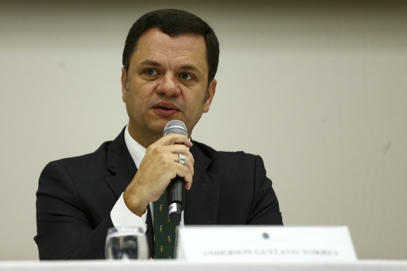 Ministro da Justiça determina reforço de efetivo para liberar rodovias