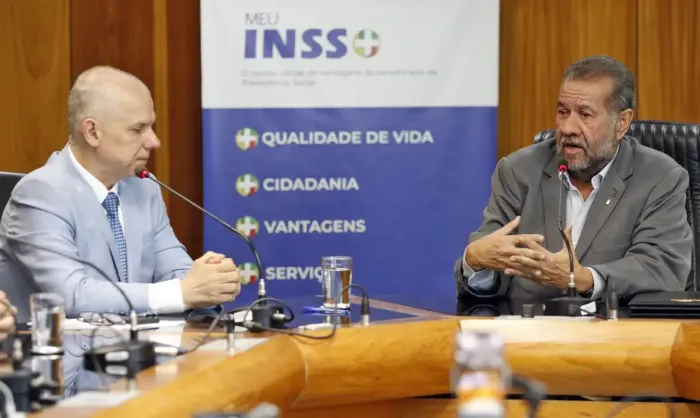 Novo cartão permite antecipar R$ 150 do benefício sem juros