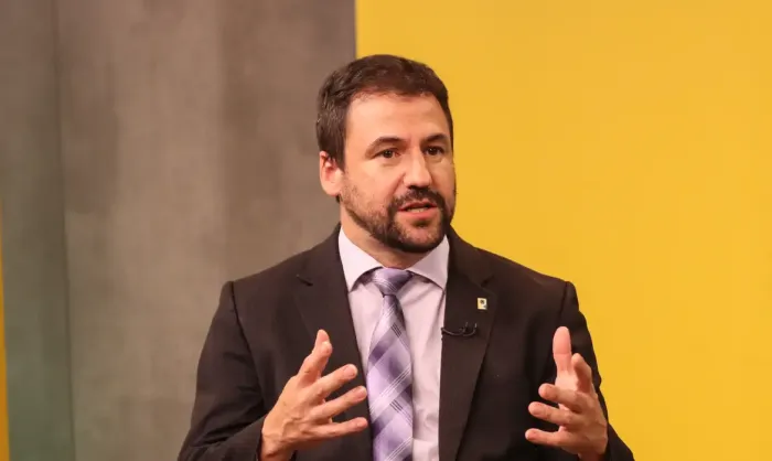Meta rejeita soberania de países em ambiente digital, diz secretário